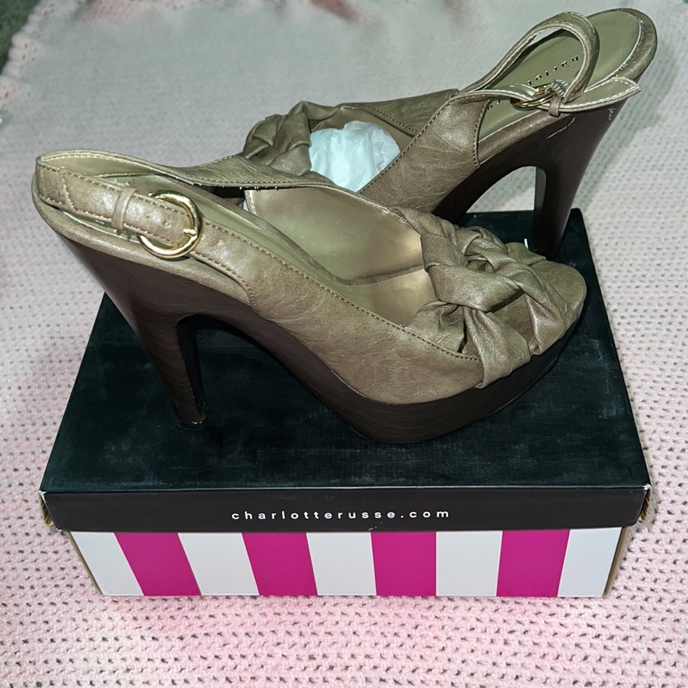 NIB Platform Heels